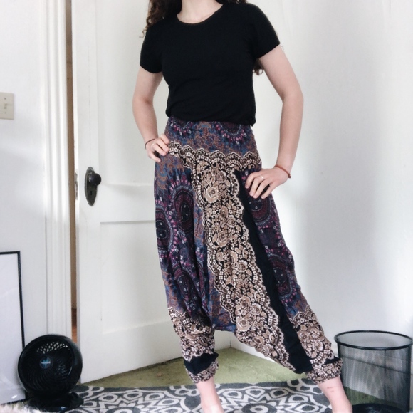 No brand Pants - Purple Patterned Drop Crotch Cropped Pant